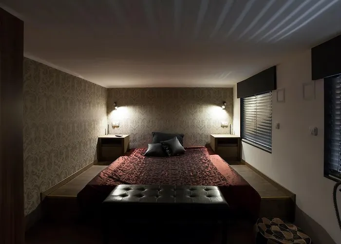 Silver Apartman *